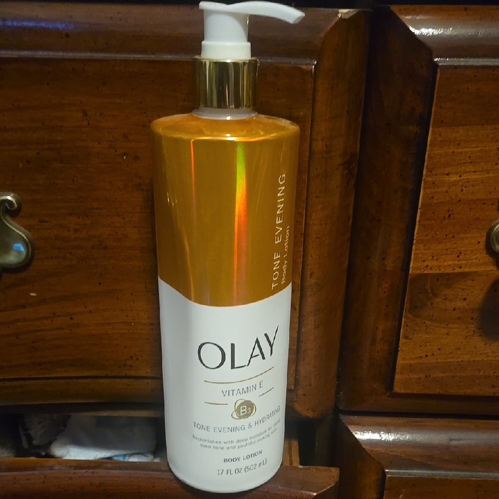 Olay Tone Evening Body Lotion